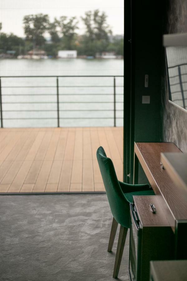 Flow Beograd Bagian luar foto