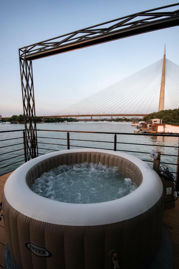 Flow Beograd Bagian luar foto